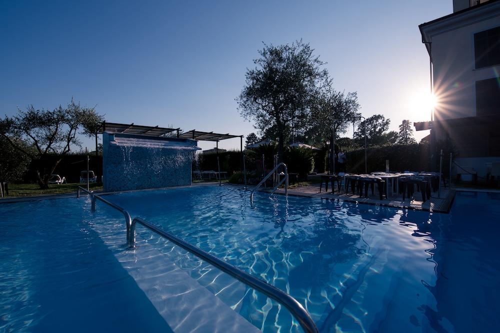 Santa Caterina Park Hotel Sarzana Exterior photo